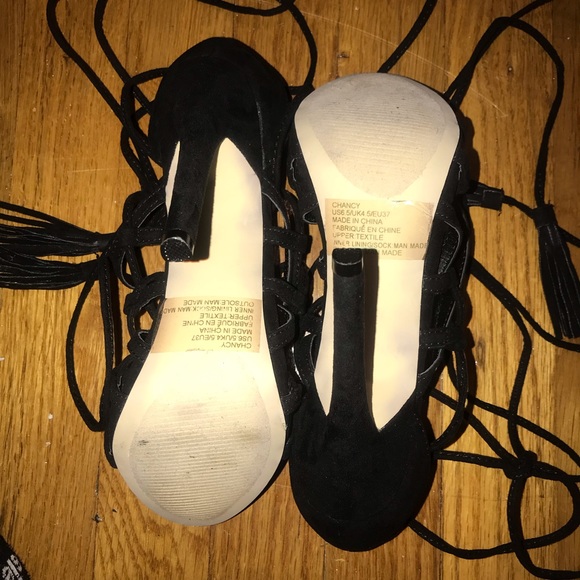Heels - Picture 3 of 4
